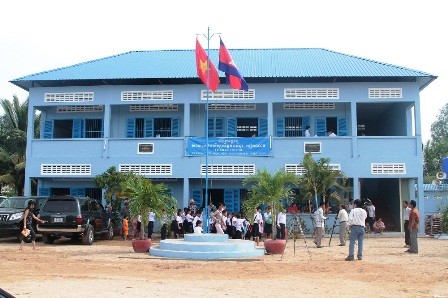 Thêm một trường học khang trang cho con em Việt kiều tại Campuchia - ảnh 1