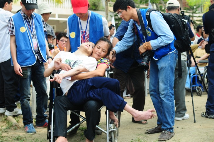 5.000 người nghèo tại Nông Cống, Thanh Hóa được khám bệnh miễn phí - ảnh 2