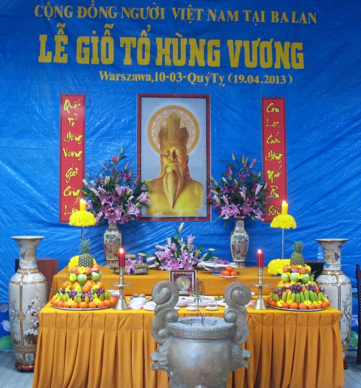 Cộng đồng người Việt Nam  tại Ba Lan tổ chức Lễ Giỗ Tổ Hùng Vương - ảnh 1