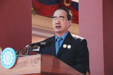 Gặp gỡ Chủ tịch Mặt trận 3 nước Campuchia-Việt Nam-Lào - ảnh 1