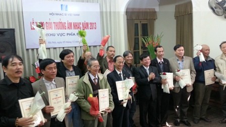 Hội Nhạc sĩ Việt Nam công bố giải thưởng âm nhạc  2013 và trao giải khu vực phía Bắc - ảnh 3