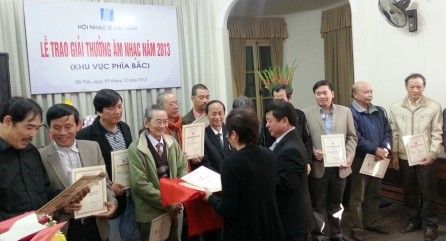 Hội Nhạc sĩ Việt Nam công bố giải thưởng âm nhạc  2013 và trao giải khu vực phía Bắc - ảnh 4
