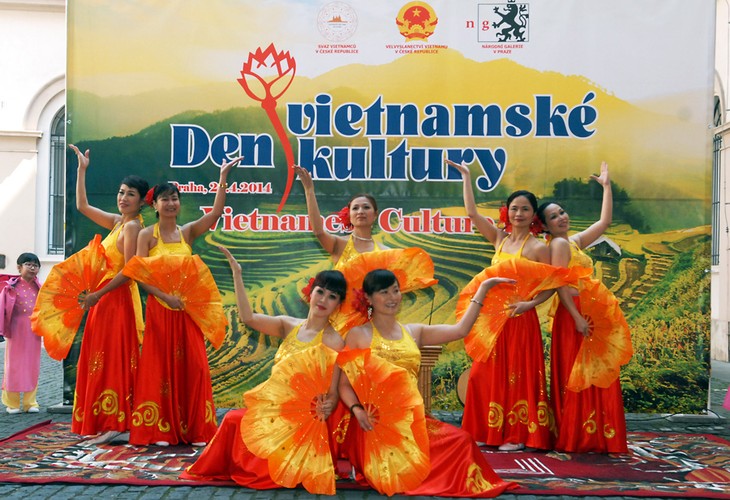 Ngày Văn hóa Việt Nam tại Praha - ảnh 1