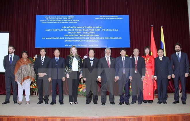 Kỷ niệm 25 năm quan hệ ngoại giao Việt Nam - Venezuela - ảnh 1