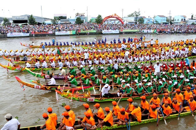 Lễ hội đua ghe Ngo  Sóc Trăng lần 2, khu vực Đồng bằng sông Cửu Long - ảnh 1