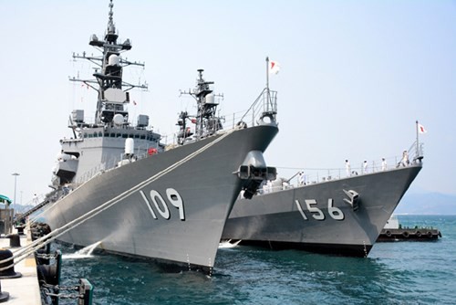 Tàu tự vệ trên biển Nhật Bản cập cảng Cam Ranh thăm hữu nghị Việt Nam  - ảnh 1