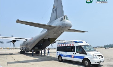 Trung Quốc ngang nhiên điều máy bay vận tải ra đá Chữ Thập  - ảnh 1