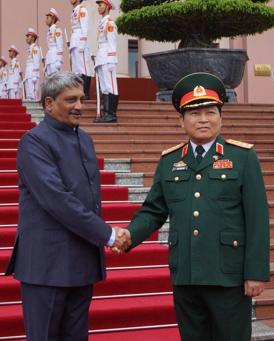 Bộ trưởng Bộ Quốc phòng Việt Nam hội đàm với Bộ trưởng Bộ Quốc phòng Ấn Độ - ảnh 1