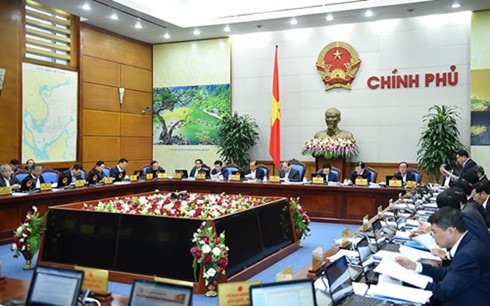 Thủ tướng Nguyễn Xuân Phúc: Phấn đấu tăng trưởng tháng 12 đạt 7,1 - 7,3% - ảnh 1