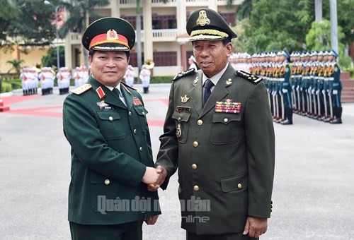 Bộ trưởng Bộ Quốc phòng Vương quốc Campuhia thăm Việt Nam  - ảnh 1