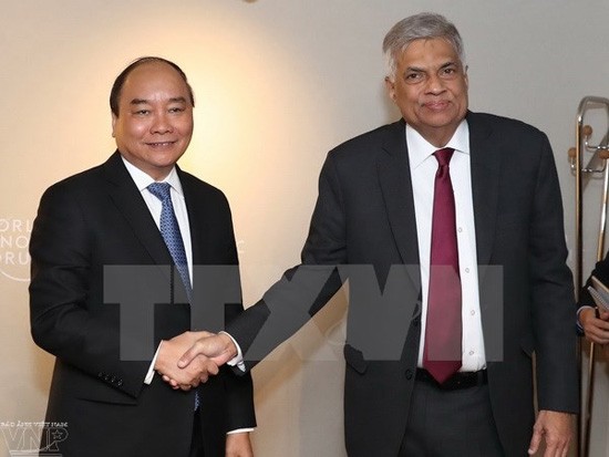 Thủ tướng Sri Lanka Ranil Wickremesinghe và Phu nhân bắt đầu thăm chính thức Việt Nam - ảnh 1