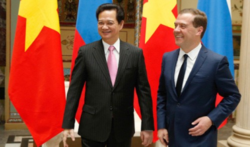 กระชับมิตรระหว่างเวียดนามกับรัสเซียและเบลารุส - ảnh 1