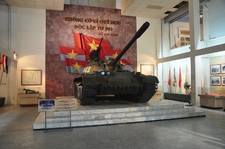 พิพิธภัณฑ์ประวัติศาสตร์การทหารคือที่เก็บรักษา  ประวัติศาสตร์ที่หาญกล้าของประชาชาติเวียดนาม - ảnh 3