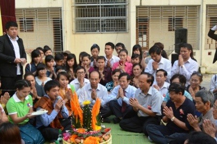 เทศกาลปีใหม่ของลาวและไทยสำหรับนักศึกษาของสองประเทศ - ảnh 3