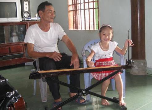 พิณน้ำเต้า-เครื่องดนตรีที่ดเป็นดวงวิญญาณของชาติเวียดนาม - ảnh 3