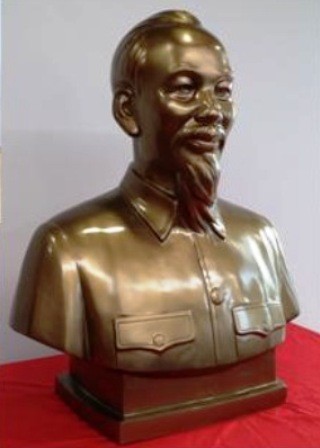 รูปปั้นประธานโฮจิมินห์-กิจการฉลองครบรอบ  ๗๐ การก่อตั้งสถานีวิทยุเวียดนาม - ảnh 1
