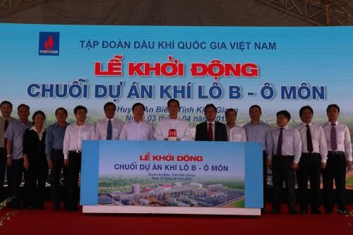 Prime Minister Nguyen Tan Dung launches the gas pipeline project for Block B – O Mon  - ảnh 1