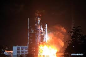 China launches first mobile telecom satellite  - ảnh 1