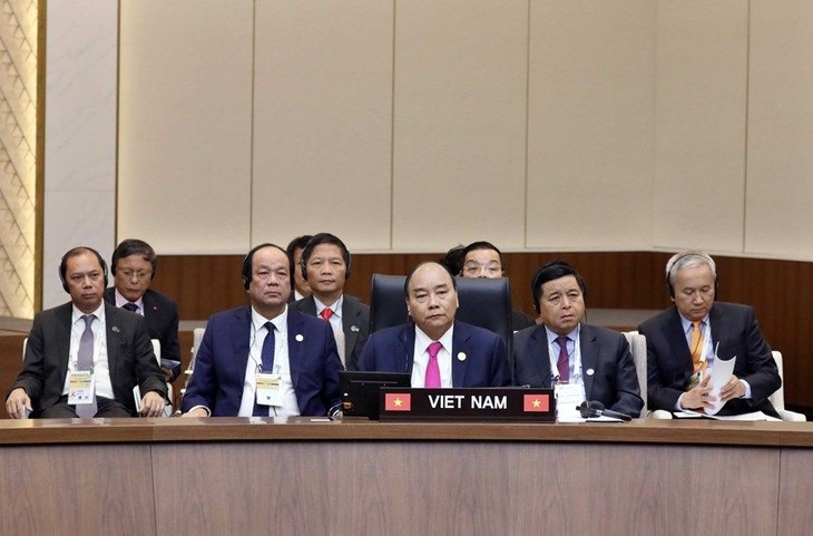 PM attends ASEAN-RoK Commemorative Summit - ảnh 1