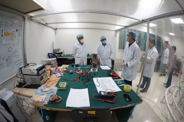‘Made-in-Vietnam’ satellite completes final test in Japan  - ảnh 1