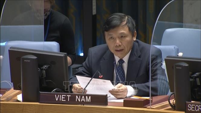 Vietnam calls for respect for peaceful settlement of international disputes  - ảnh 1