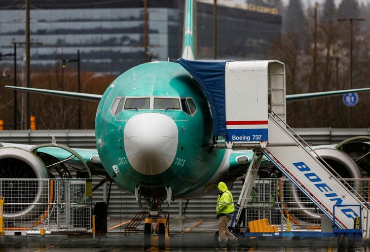 Ex-Boeing 737 MAX chief technical pilot indicted for fraud - ảnh 1