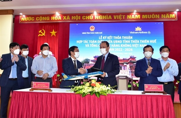 Vietnam Airlines, Thua Thien-Hue to boost tourism cooperation - ảnh 1