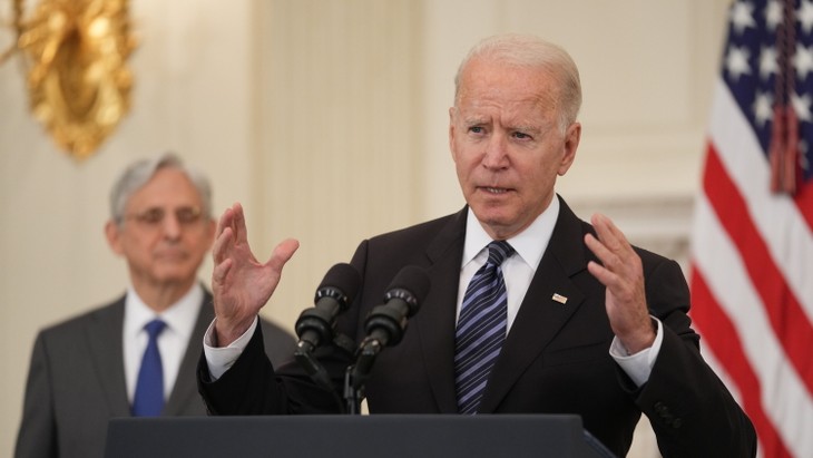 Biden says 'Enough!' on gun violence, demands action from Congress - ảnh 1