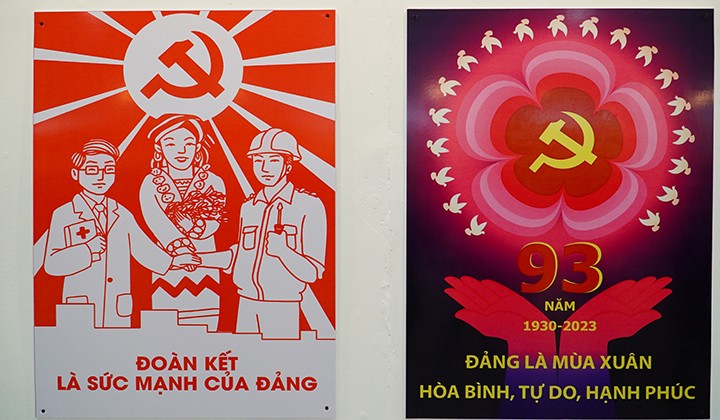 Exhibition on Communist Party of Vietnam's 93rd anniversary opens in Hue  - ảnh 1