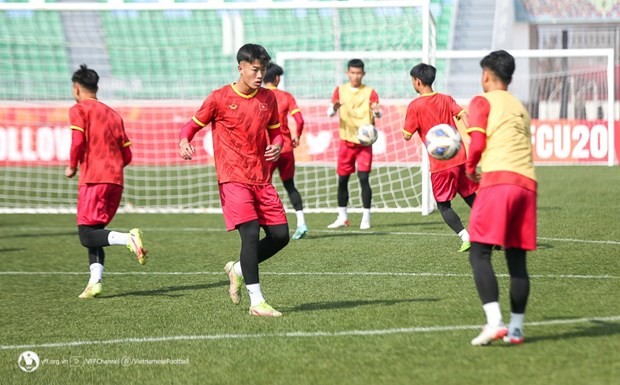Young footballers ready for first match at 2023 Asian cup finals - ảnh 1