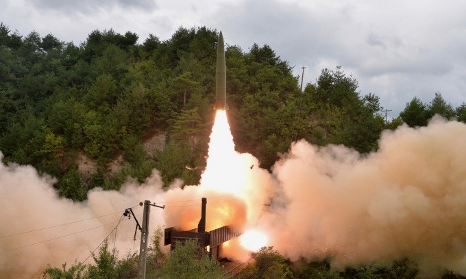 North Korea fires short-range ballistic missile - ảnh 1