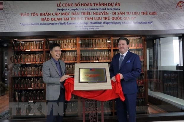 US helps Vietnam preserve Nguyen Dynasty woodblocks - ảnh 1