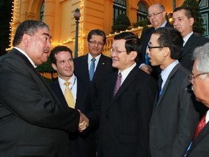 ประธานประเทศTrương Tấn Sangให้การต้อนรับคณะผู้แทนประเทศลาตินอเมริกาที่เข้าร่วมฟอรั่มการค้า การลงทุนเวียดนาม ลาตินอเมริกา - ảnh 1