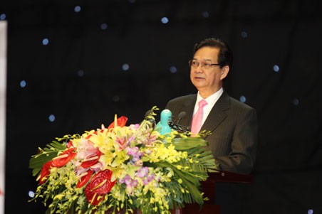 นายกรัฐมนตรีเวียดนาม Nguyen Tan Dung เข้าร่วมพิธีรำลึกปีสหกรณ์สากล๒๐๑๒ - ảnh 1