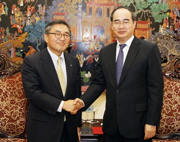  รองนายกรัฐมนตรีเวียดนามให้การต้อนรับหัวหน้าสถาบันวิทยาศาสตร์และเทคโนโลยีสาธารณรัฐเกาหลี - ảnh 1