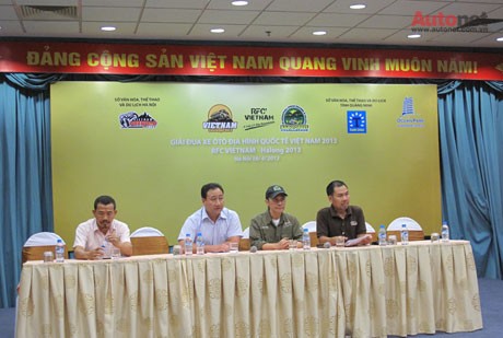 เวียดนามเป็นเจ้าภาพจัดการแข่งขันรถแรลลี่ภูเขานานาชาติครั้งแรก - ảnh 1