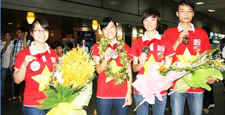 เวียดนามได้๔เหรียญทองแดงในการแข่งขันโอลิมปิกชีววิทยาระดับนานาชาติ - ảnh 1