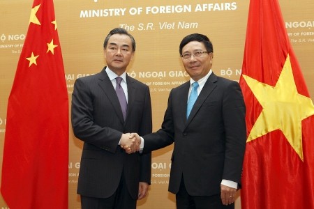 รัฐมนตรีต่างประเทศเวียดนามเจรจากับรัฐมนตรีต่างประเทศจีน - ảnh 1