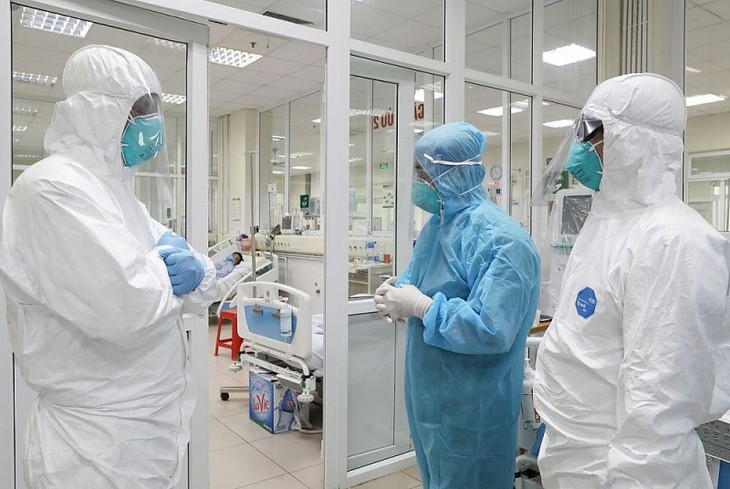 Во Вьетнаме выявлены еще 2 ввозных случая заражения коронавирусом - ảnh 1
