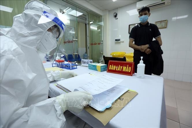 Во Вьетнаме зафиксированы еще 8 новых случаев заражения коронавирусом - ảnh 1