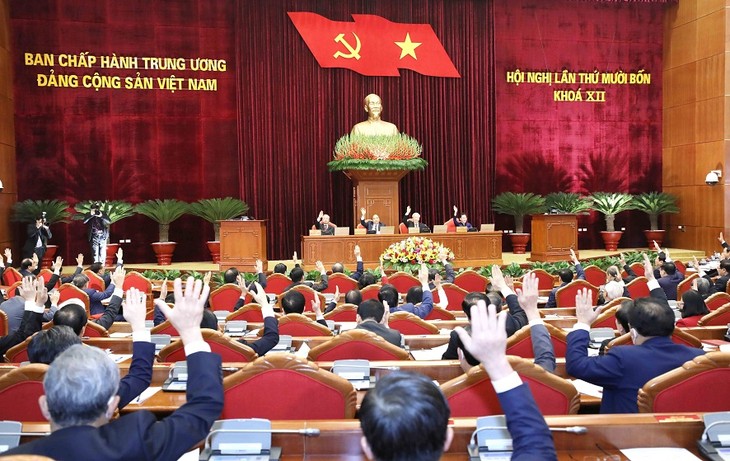 Вьетнам с каждым днем предоставляет населению все больше демократических прав - ảnh 1