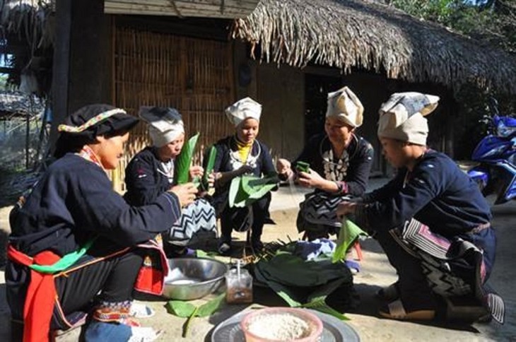 Традиции встречи Нового года у малых народностей на северо-западе Вьетнама - ảnh 1