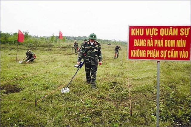 Провинция Лангшон прилагает усилия для ликвидации последствий применения бомб и мин - ảnh 1