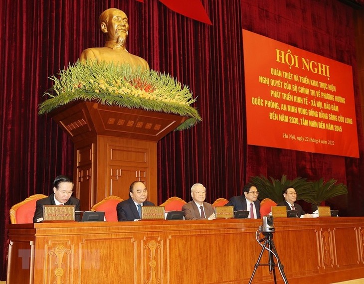 Генеральный секретарь Нгуен Фу Чонг председательствовал на общенациональной конференции по социально-экономическому развитию дельты Меконга - ảnh 1