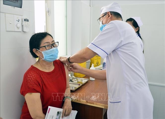 За последние сутки коронавирусом во Вьетнаме заразились еще 888 человек - ảnh 1