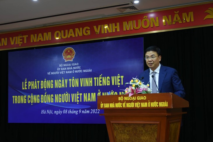 8 сентября официально станет Днем чествования вьетнамского языка в обществе вьетнамцев за рубежом - ảnh 1