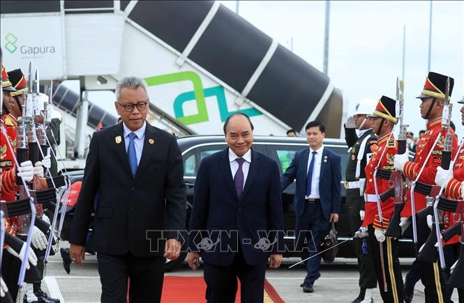 Президент Нгуен Суан Фук завершил государственный визит в Индонезию - ảnh 1