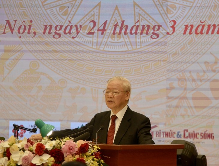 Генеральный секретарь Нгуен Фу Чонг: Таланты образуют национальный дух - ảnh 1