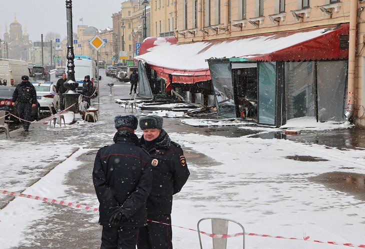 Подозреваемая в причастности к взрыву в кафе в Петербурге задержана  - ảnh 1