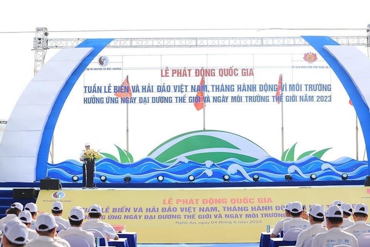 Национальная церемония развертывания Недели моря и островов Вьетнама и месяца действий ради окружающей среды 2023 года    - ảnh 1